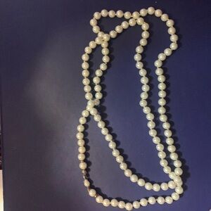 Pearl necklace en